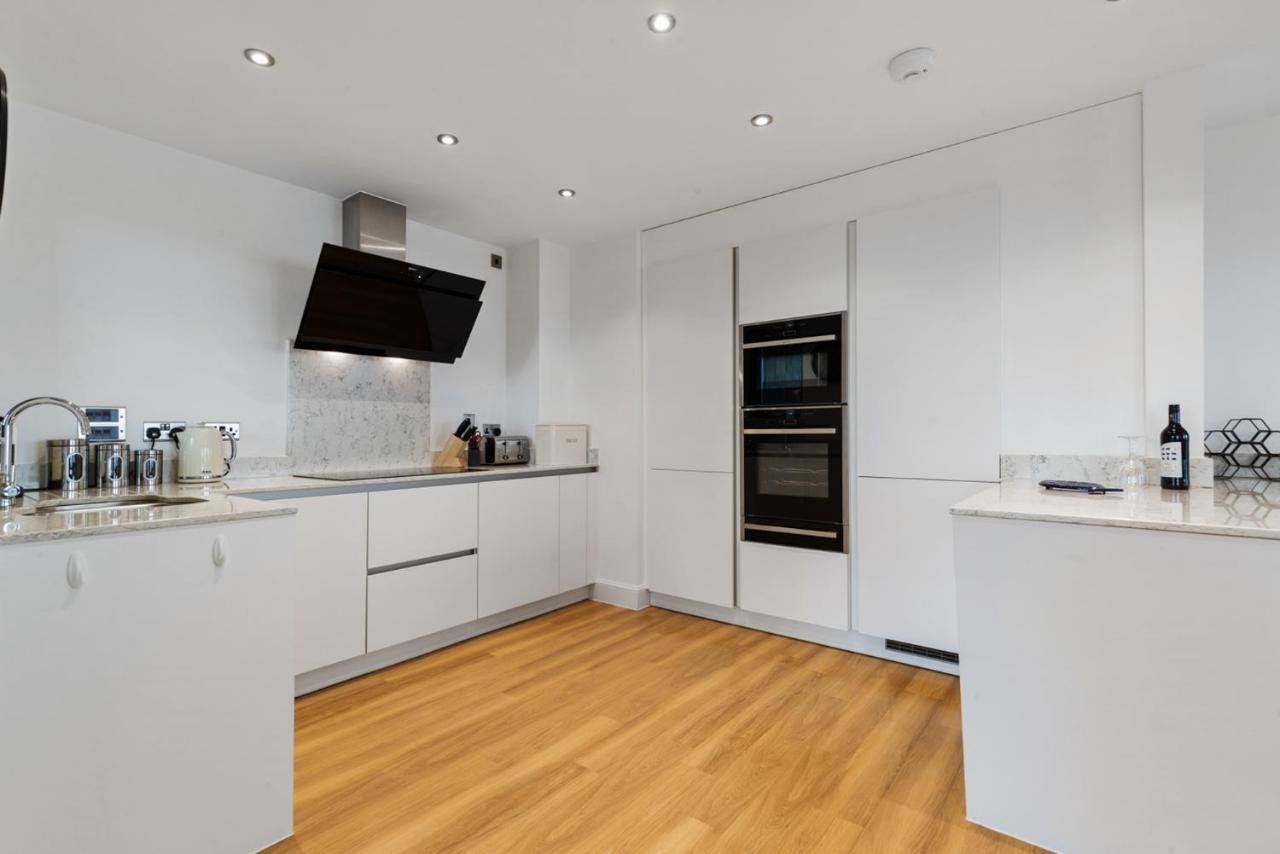 Apartment 8 Waterstone House - Luxury Apartment, Sea Views, Pet Friendly Tenby Exteriör bild