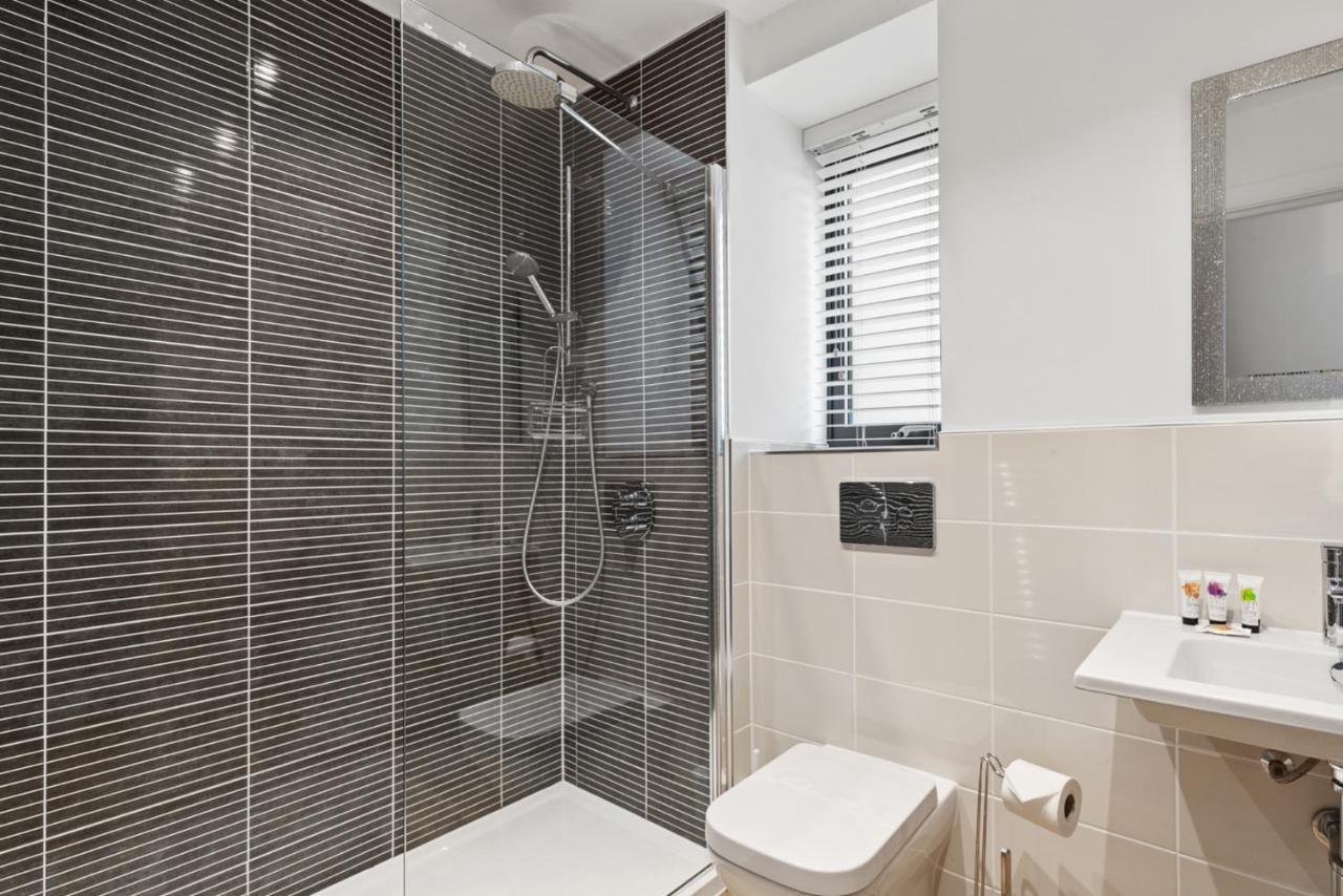 Apartment 8 Waterstone House - Luxury Apartment, Sea Views, Pet Friendly Tenby Exteriör bild